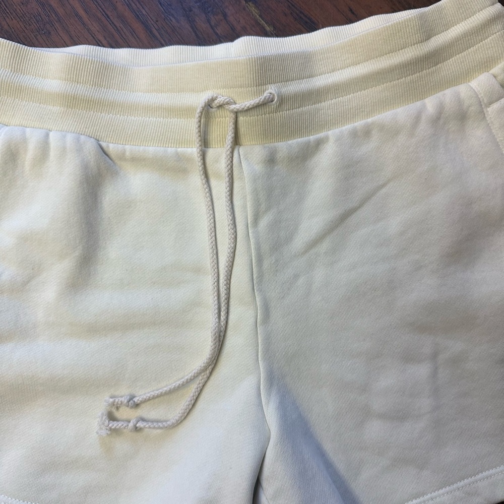 Goodthreads Women's Heritage Fleece Drawstring Shorts. <<<<82>>>>> - Picture 5 of 8